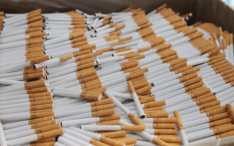 重庆特大地下黑烟厂覆灭记 专攻中低档烟市场，案值千万终落网